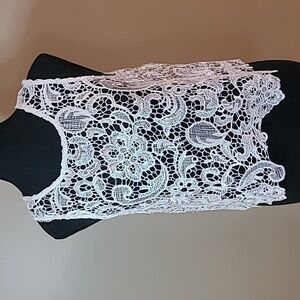 SUZY SHIER Cream Lace Tank Top, Cropped, Back Zipper Closure